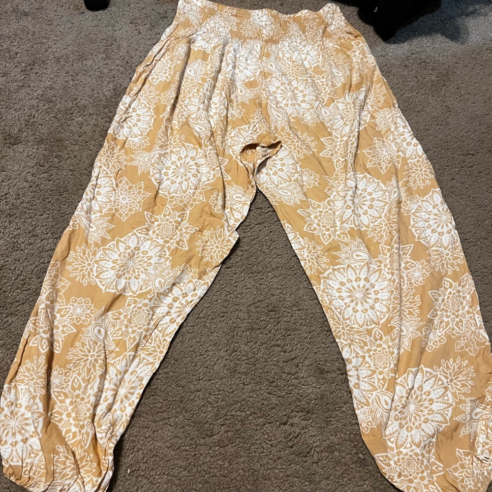 Women's Wide Leg Pants in Tan and White